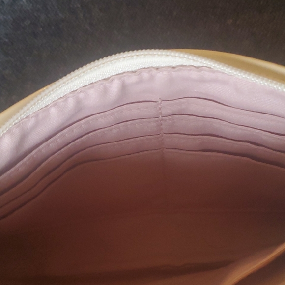 COACH wristlet - Picture 4 of 7